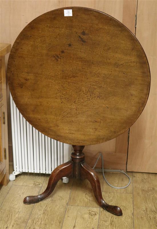 A Georgian mahogany tilt top tea table W.76cm